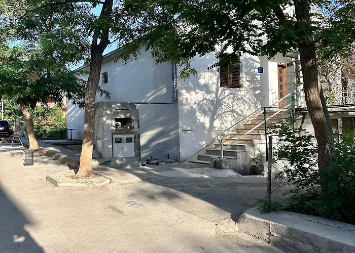 Lekse Near Aci Milna (Brac)
