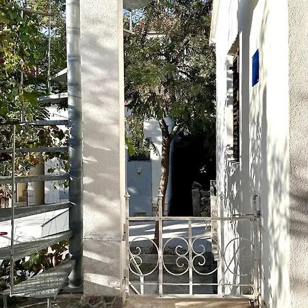 Lekse Near Aci Apartament Milna (Brac)