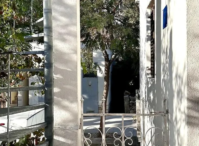 Lekse Near Aci Apartament Milna (Brac)
